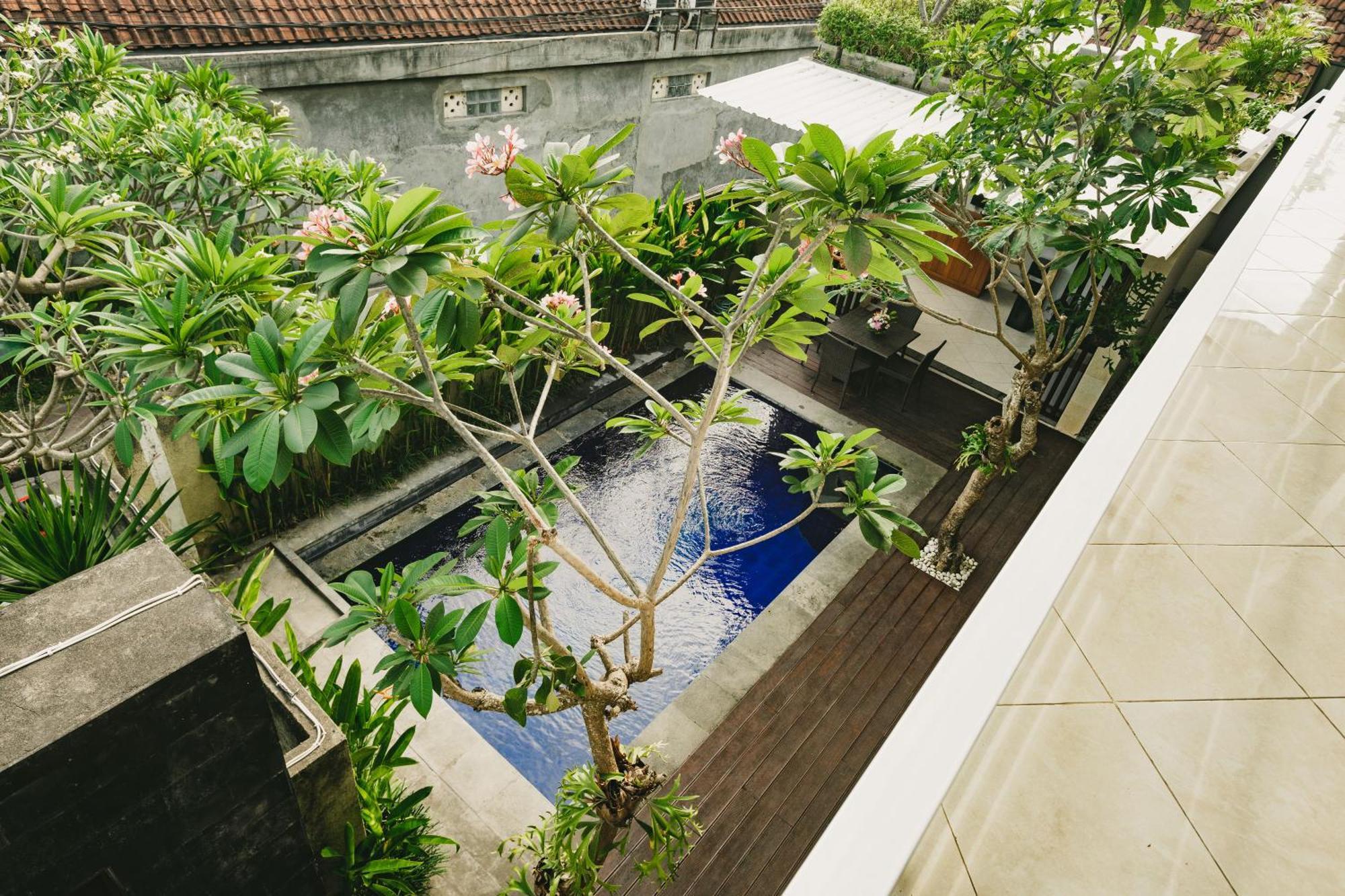 Happy Devi Guesthouse Canggu  Exterior photo